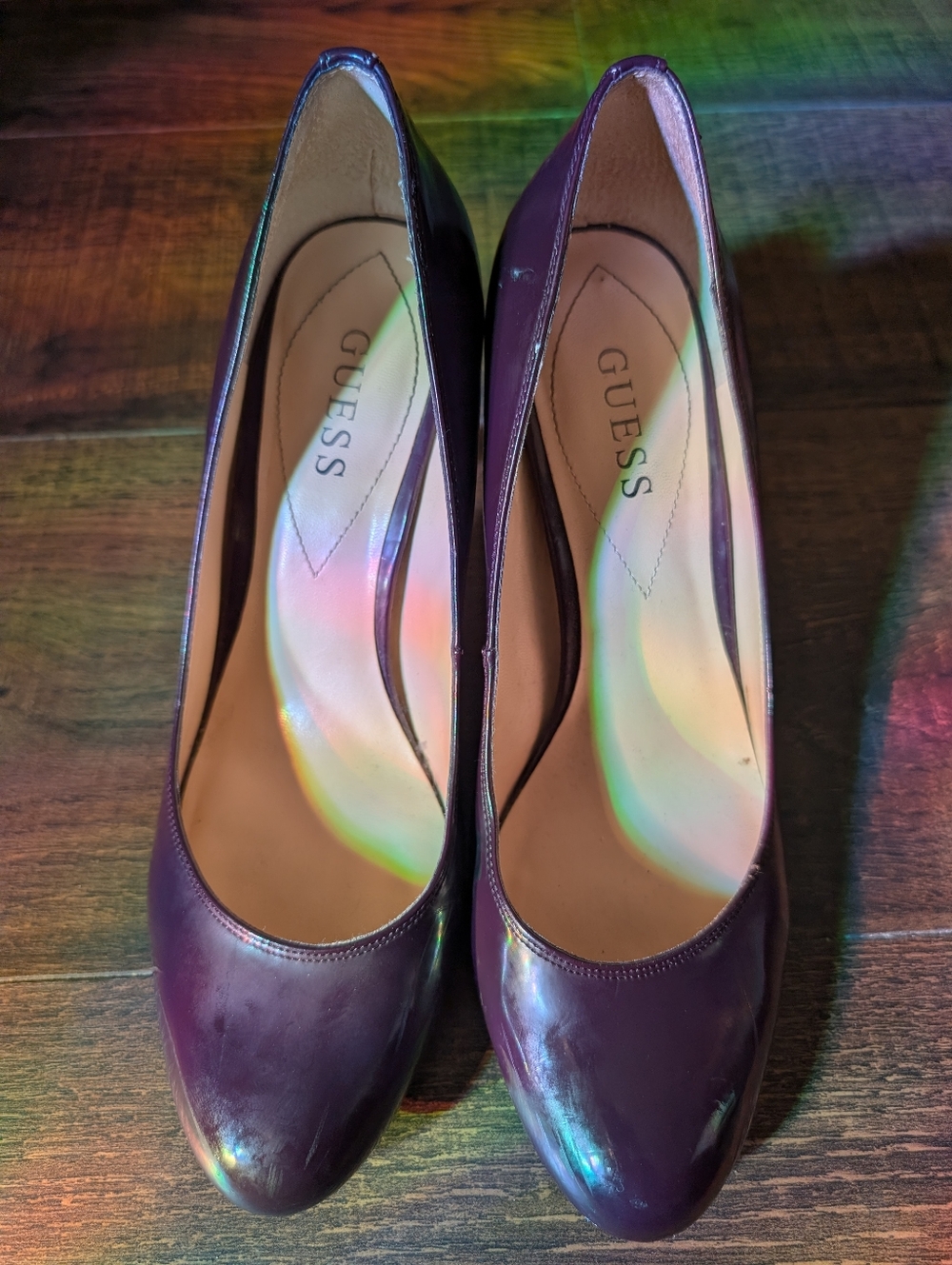 GUESS Purple Patent Leather Round-Toe Pumps